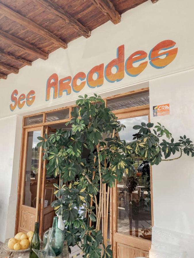 ホテル Ses Arcades サン・ホアン・デ・ラブリチャ エクステリア 写真